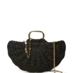 32866851_66706621_2048